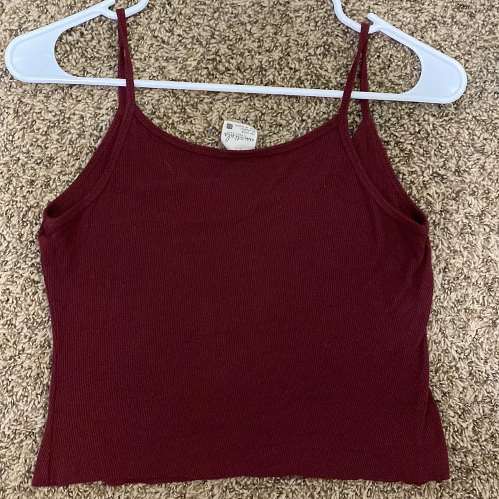 Maroon Ribbed Crop Top - Picture 4 of 4